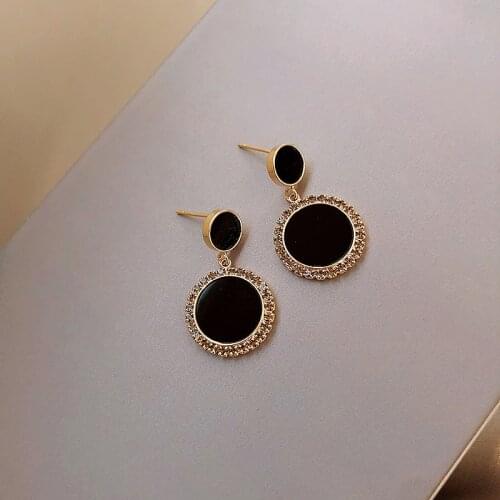 Black circle earrings high-end niche temperament earrings female 2020 new earrings High Quality elegant Fashion Stud Earrings
