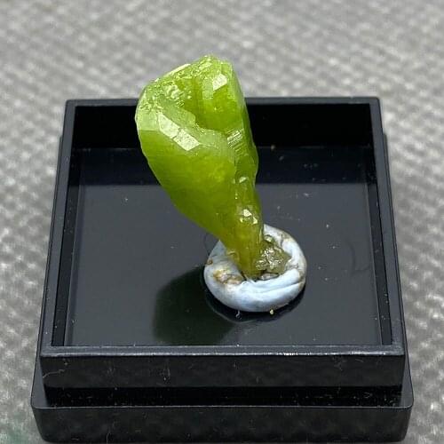 Natural pyromorphite mineral espécime pedras e cristais coleção pedras preciosas quartzo do tamanho da caixa de china D21