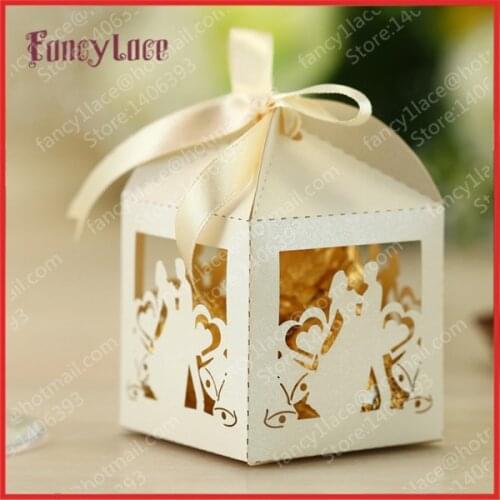 2017 New Laser Cutting Bride and Groom Wedding Favor Boxes Romantic Candy Packaging Boxes For Wedding Party Decoration, 50PCS