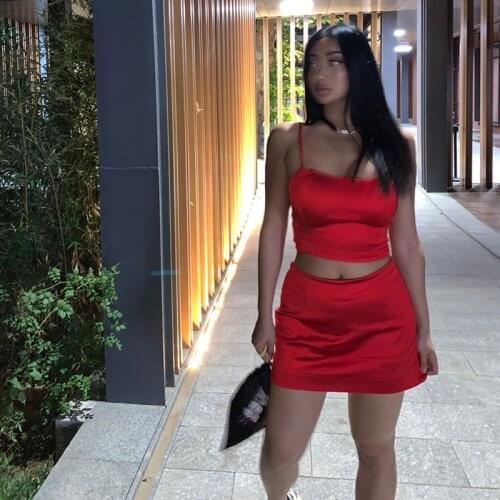 Two-color hot girl model with safety bottoms stretch imitation silk suspenders one-way neck vest suit skirt pants 21.6