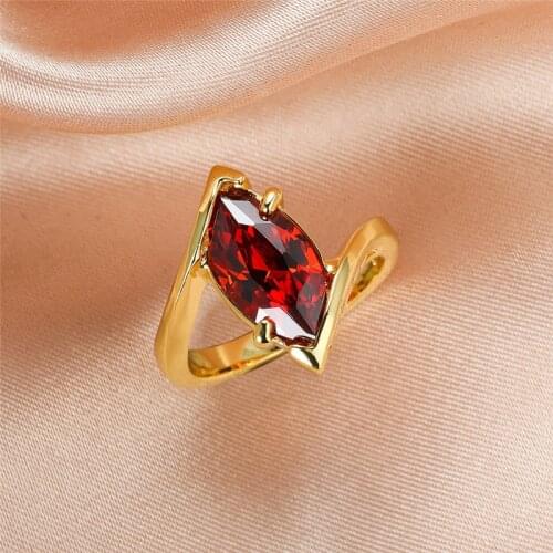 Vintage Female Red Crystal Stone Ring Big Yellow Gold Color Wedding Rings For Women Luxury Bridal Leaf Zircon Engagement Ring