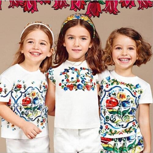 Girls T-shirt 2017 summer Fashion Retro childrens clothing baby girls short sleeve T shirt kids O-neck cotton baby clothes