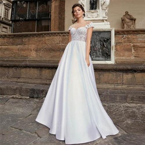 2020 Chic Customized Satin Wedding Dresses Princess Beach Lace Appliques Capped Sleeve Bridal Gowns Vestiso De Noiva Bride Dress