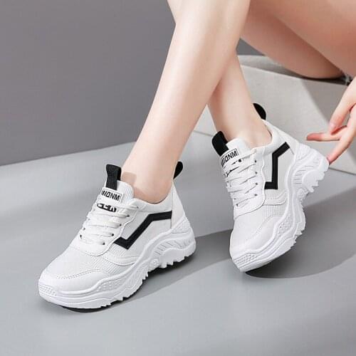 2020 Spring And Summer Hot Womens Short Fat Sneakers Ins Wild Mesh Breathable Casual Shoes Thick Bottom Ladies White Shoes
