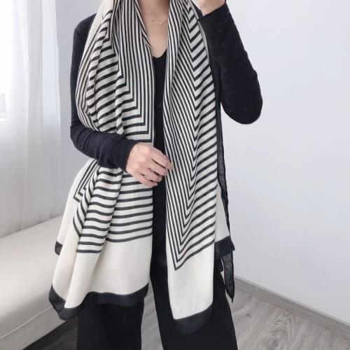 2020 Fashion Stripe Winter Scarf Women Cotton Warm Pashmina Foulard Lady Luxury Brand Scarves Thick Soft Bufanda Shawls Wraps