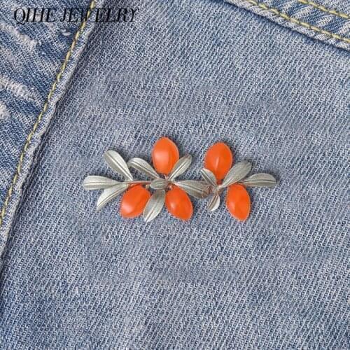 Plant Brooch Vine Fruit Leaf Metal Badges Brooches for Women Wedding Party Bouquet Accessories High Quality Summer Jewelry