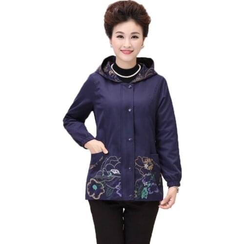 New Spring Autumn embroidered Hooded Coat Women Plus Size Middle-aged Elderly Loose Trench Coat Female Casual Windbreaker Tops