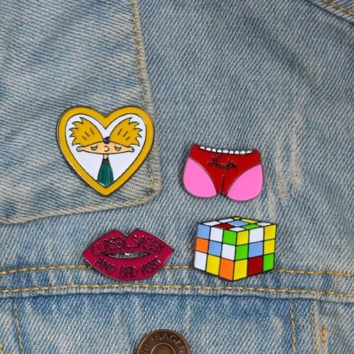 New creative Cute Funny Brooches Pins lips Heart Ass Cube Enamel Pin Denim Shirt Bag Cartoon Brooch Badge Jewelry For Women Gift