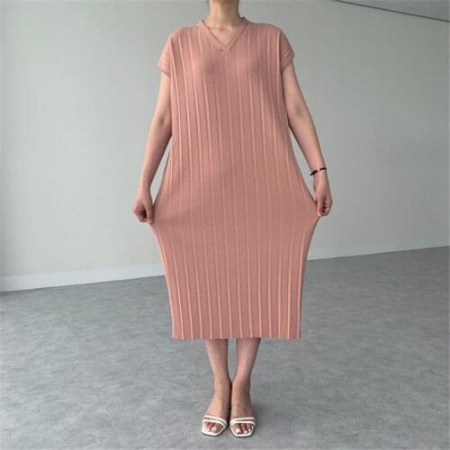 2021 Summer Elegant Long Womens Clothing Fashion V-Neck Loose Pleated Knitting Dresses For Women Black Pink In Stock