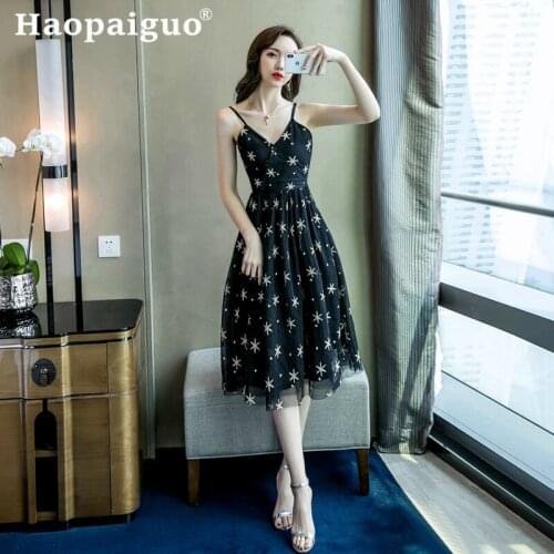 Big Size Korean Style Embroidery Floral Dress Women V-neck Spaghetti Strap Print Midi Dress Women Big Swing Robe Femme Ete 2019
