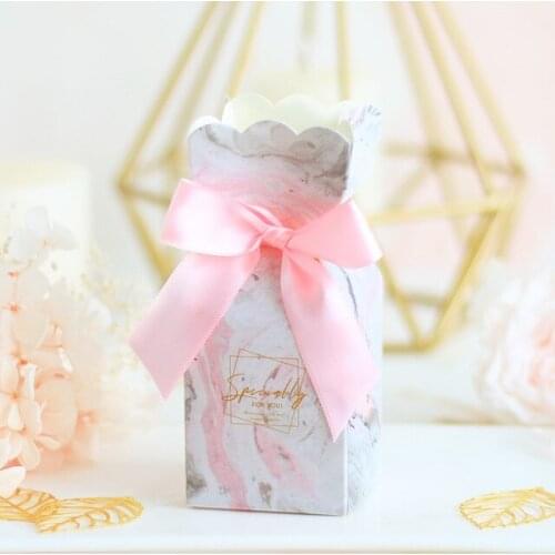 Itschy 50pcs/lot 5x5x12.5CM Candy Box with ribbon chocolate gift boxes wedding souvenirs for guests wedding favors and gifts