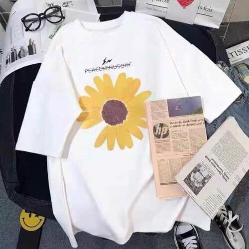 Summer New Fashion Floral Streetwear Female Tees Tops Loose Ulzzang Fashion Short Sleeved Oversized Women White T Shirts Tops