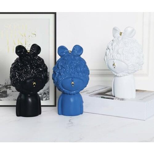 Nordic Style Decoration Bedroom Home Cake Shop Decoration Curly Hair Girl Resin Decoration Decoration