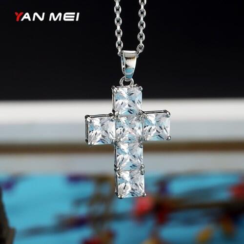 Fashionable Womens Cross Pendant Necklace Jesus Cross Accessory Hip-hop Dancing Pendant Shiny Highend kaulakoru Beautiful Match