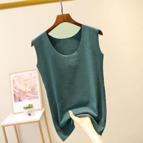 Women 2021 Autumn Winter Fashion Thicken Warm Vest Tops Female Plus Size Slim Waistcoat Tops Ladies Solid Color Vest Tops D490