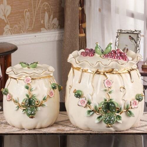 European Ceramic Storage Jar with Lid Kitchen Seal Cereal Dispenser Retro Relief Decorative Rice Organizer Home Decoration