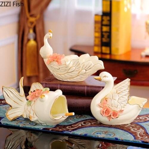 Nordic High Temperature Ceramic Swan Ashtrays Office Desk Embossed Gold Ash Storage Tray Soot Collection Box Home Decoration
