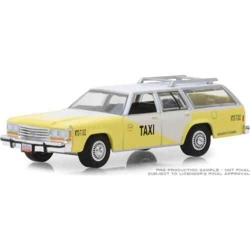 GreenLight 1:64 1988 Ford LTD Crown Victoria Wagon alloy toy car toys for children diecast model car Birthday gift