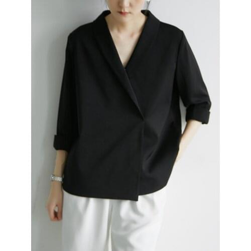 Black shirt womens sense of design minority commuter suit collar long sleeve temperament top womens wear spring 2021059