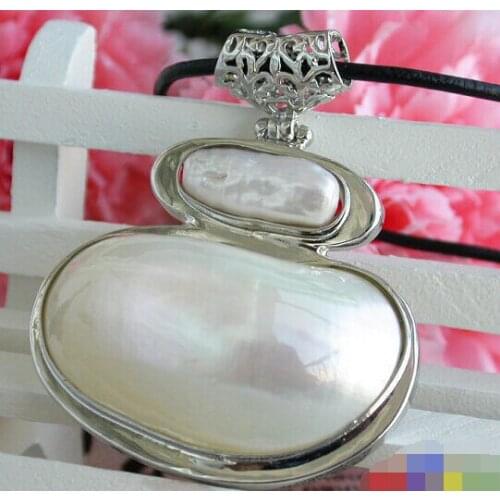 Free Shipping>>>>>Big 48mm white mabe keshi pearl necklace crescent pendant