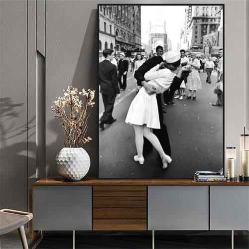 Classic Vintage Photos Kiss of the Century Posters and Prints on Canvas Painting Wall Art Picture for Living Room Home Decor