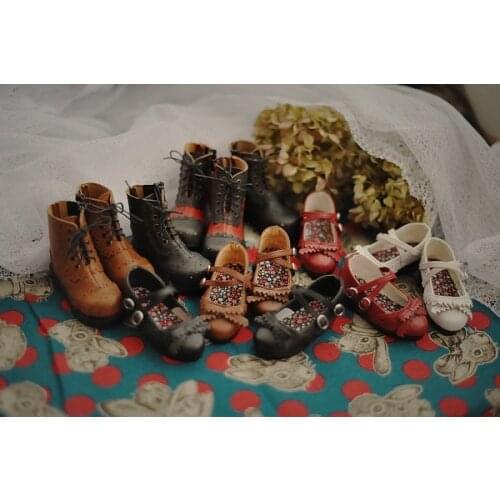BJD doll shoes are suitable for 1/4 1/6 MDD YOSD size fashionable retro carved leather boot doll accessories