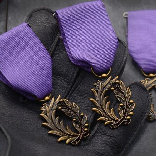 France Palm Leaf Purple Knight Medal Highest Honor Badge For Cultural Education Brooch Pin Collection Wear Accessories