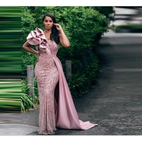 Shiny One Shoulde Sequined Prom Dresses Ruffles Shoulder Arabic Mermaid Evening Dress Extra Satin Train robes de cocktail
