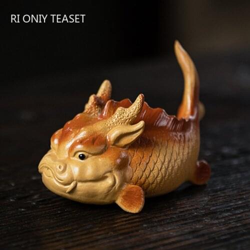 Yixing Boutique Sculpture Purple Clay Tea Pet Chinese Lucky Arowana Statue Ornaments Home Tea Set Decoration Accessories Crafts