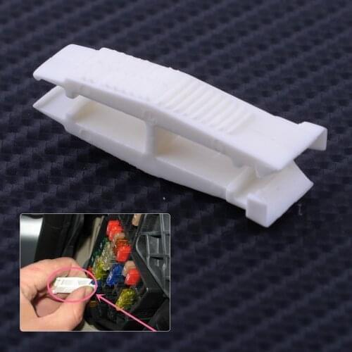 DWCX White Fuse Relay Puller Removal Assembly Tool Fit For VW Passat Golf Audi Skoda 8D0941802