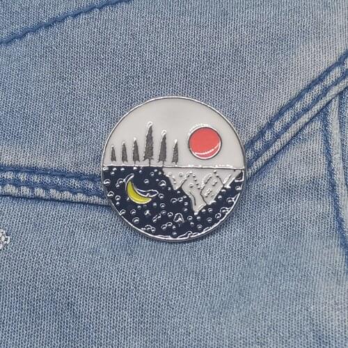 Silvery Custom Outdoors Mountain Starry Night Enamel Pin Wild Camping Hiking Brooch Bag Cloth Lapel Adventure Badge Jewelry Gift