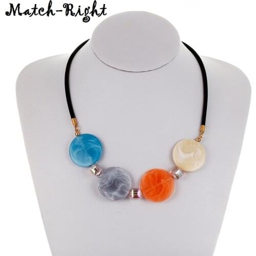 Womens Candy Color Necklace for Women Crystal Necklaces & Pendants Acrylic Statement Necklace New Fashion Jewelry Gifts NR089