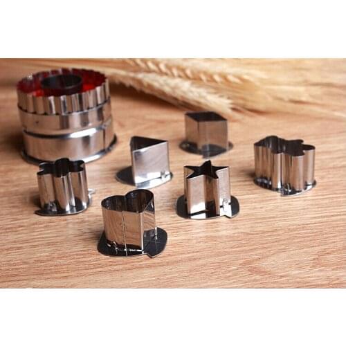 7pcs/lot Stainless Steel DIY Vegetable Fruit Cutting Tool Cookie Cutter Stencil Sandwich Embossed Mold Cake Baking Mould LB 005