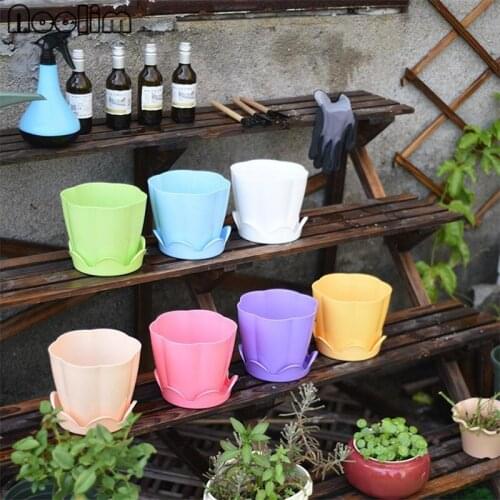 Plastic Hanging Self-Priming Flower Pot Colorful Simple Green Plants Container Big Size Flowerpot Home Balcony Wall Decoration