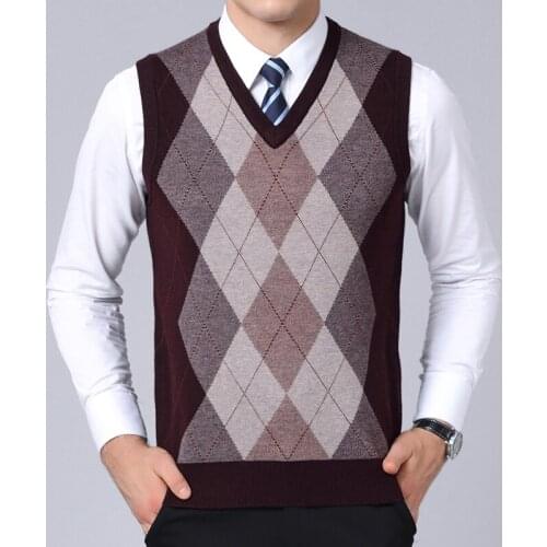 2020 New Fashion Brand Sweaters Mens Pullovers V Neck Slim Fit Jumpers Knit Sleeveless Autumn Korean Style Casual Men Clothes