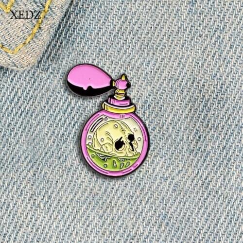 XEDZ Yellow magic potion bottle enamel brooch mysterious horror bone witch perfume badge jewelry costume pendant gift