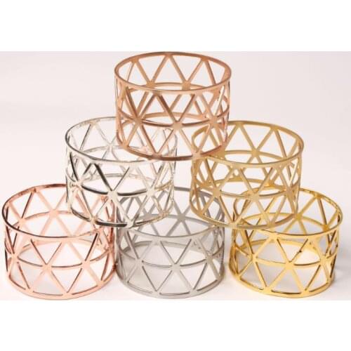 Hollow Triangle Napkin Rings Napkin Holders For Wedding Dinners Party Hotel Wedding Table Decoration Supplies Napkin Buckle SN
