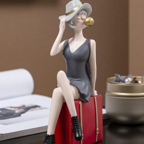 Nordic Light Luxury Resin Modern Bubble Girl Sculpture Ornament Home Living Room Office Desktop Statue Crafts Valentine Day Gift