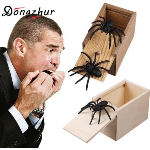 1 Pcs Prank Spider Wooden Scare Box Trick Play Joke Lifelike Surprise April Fools' Day Novelty Toys Gags Practical Gifts