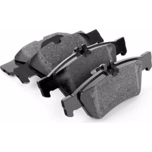 Front Brake Pad Set For Mercedes R172 SLK55 AMG 2012-2016