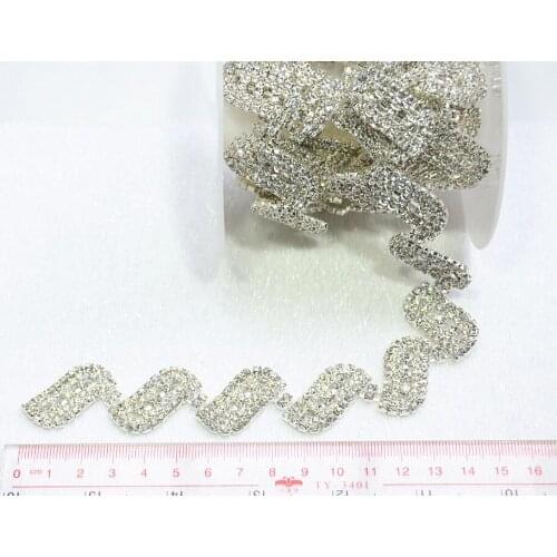 1 yard AAA-Grade Flower Crystal Clear D shape Glass Rhinestone Cup Chain Silver Base Dress Belt Trim Applique Sew on Garment