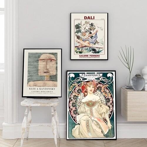 Abstract Face Shape Wall Art Nordic Posters and Prints Vintage Girl DALI Exhibition Style Wall Pictures for Living Room Decor