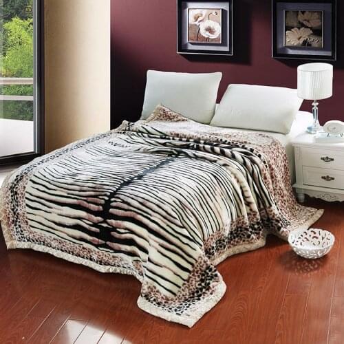Winter warm silk slip Chinese style Blanket 100% high-end material twin full queen king size Thick and comfortable quilt
