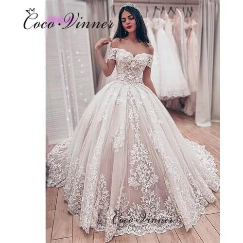 Lace Embroidery On Net Pretty Dubai Wedding Dress 2021 New Long Off Shoulder Cap Sleeves Ball Gown Bride Dress Plus Size W0723