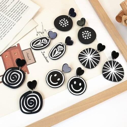 Geometric Acrylic Black and White Drop Earrings European and American Exaggerated Love Smiley Face Dangle Flower Earring Piecing