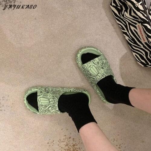 Fashion Street Cute Graffiti Women Men Slippers Thick Sole Non-Slip Indoor Bathroom Slides Casual Beach Sandals Plus Size 36-45
