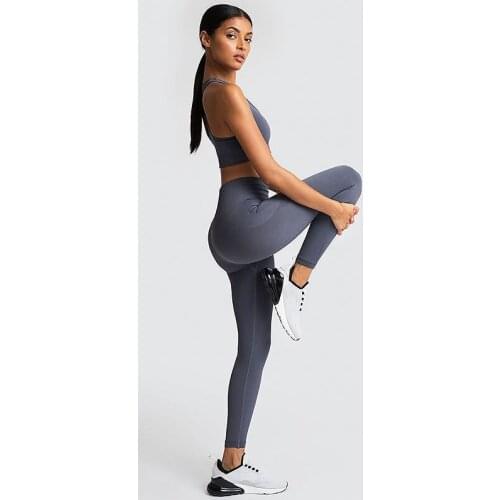 Comfortable Breathable Yoga Suit Female Sports Vest Hip-Lifting Pants Two-Piece Seamless Knitted Large Size Yoga Tracksuit Women