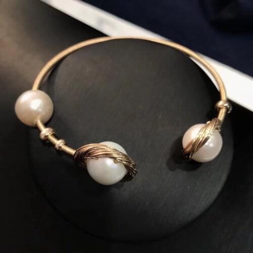 Hot sell women fashion Open ended gold plated women bracelet with round shape natural white real pearl beads bridal gift