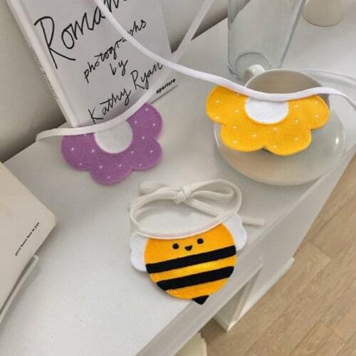 Creative Saliva Towel For Dogs Pet Accessories Cat Chrysanthemum Bee Cute Scarf Small Dog Clothes Korean Decoration Pet Supplies