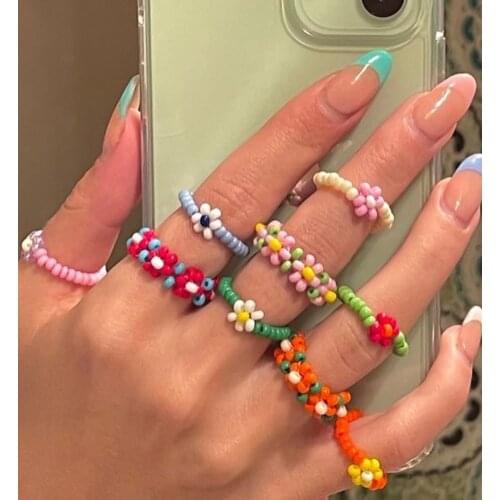 Boho Rainbow Small Flower Ring for Women Girls Cute Bead Finger Ring Snall Rice Beads Ring Women Girl Jewelry Ring